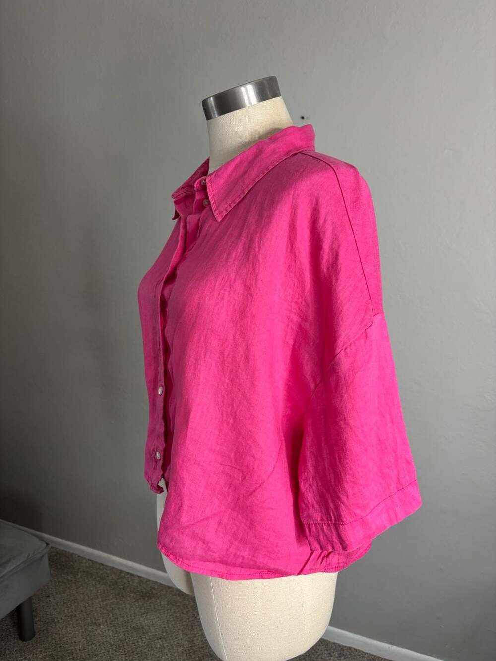 H&M Women's Hot Pink Linen Blend Button Down Shirt - Picture 5 of 8